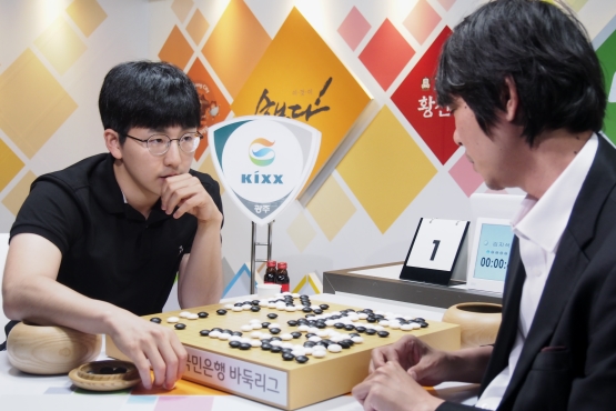 살아나는 김지석,  고개 숙인 이세돌 